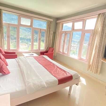 Hotel Meadows Manali Екстер'єр фото