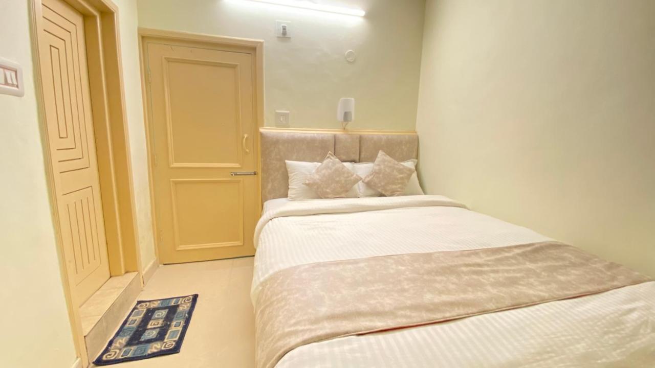 Hotel Meadows Manali Екстер'єр фото