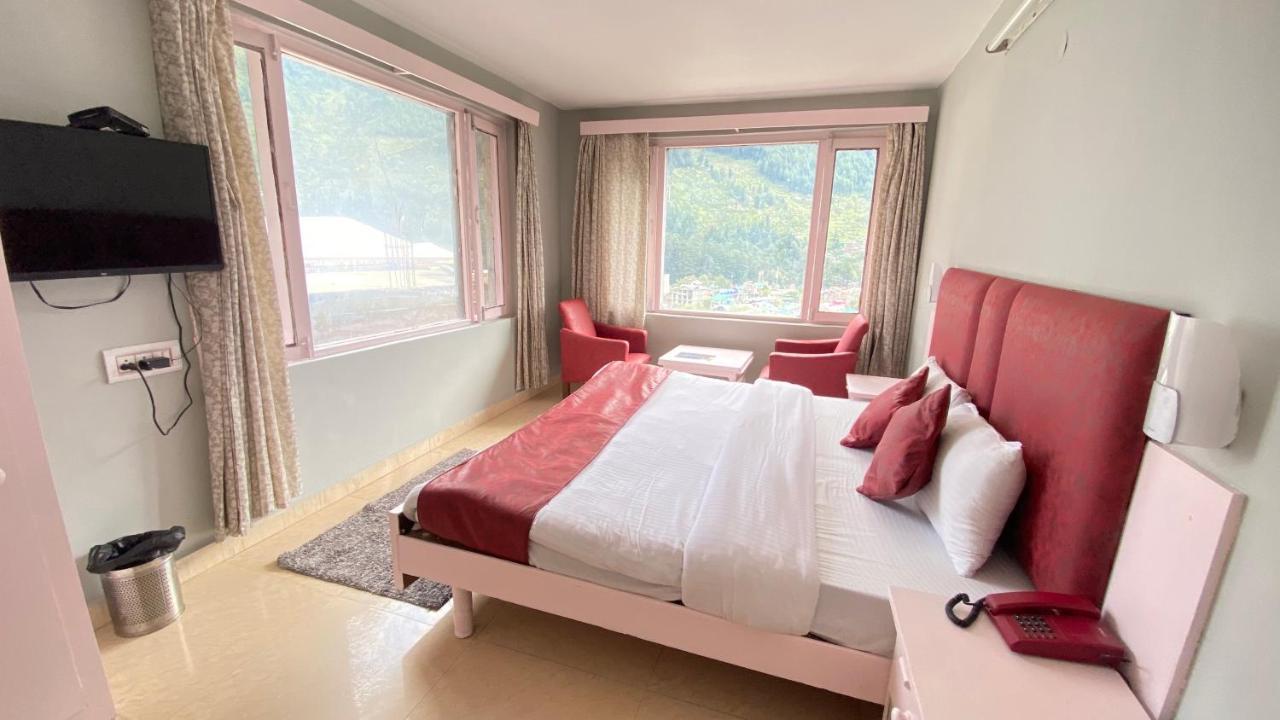 Hotel Meadows Manali Екстер'єр фото
